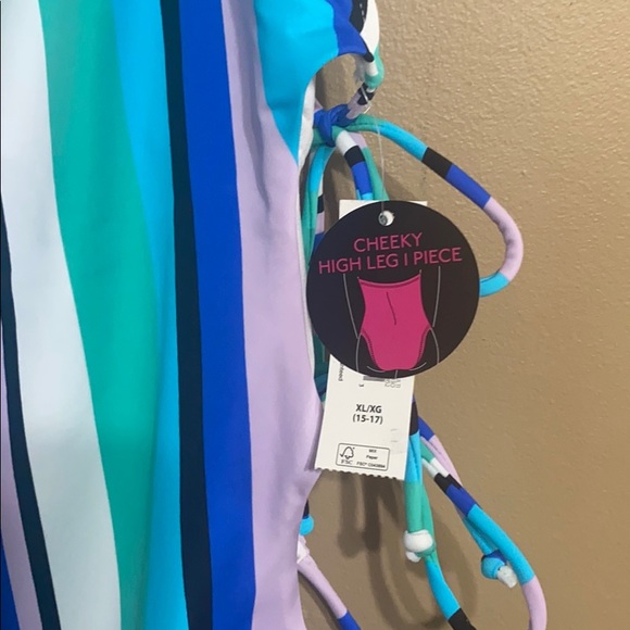 Stripped One Piece - Picture 2 of 5